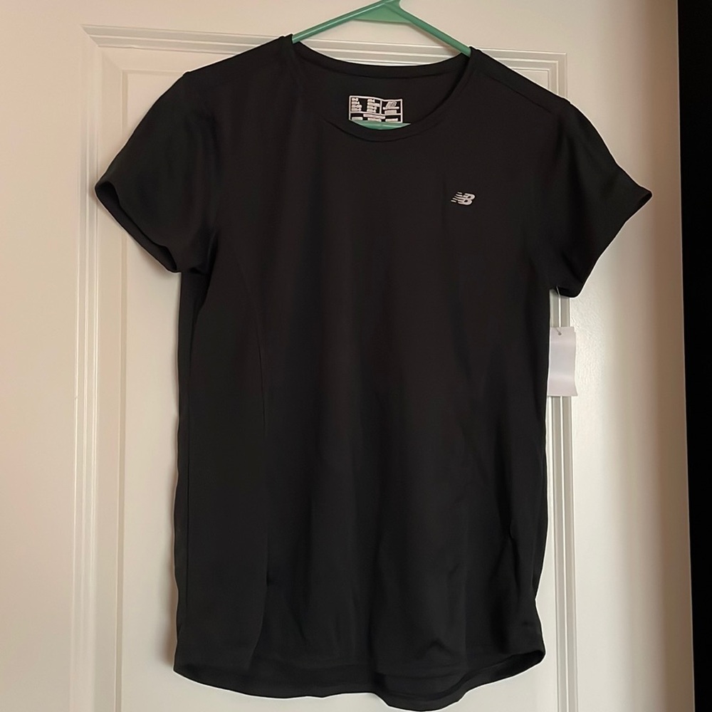 NWT new balance brand dry wick shirt size medium